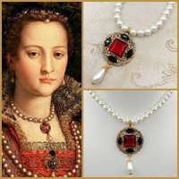 Italian Renaissance Jewelry - Eleanor of Toledo Historical Replica Filigree and Pearl Necklace