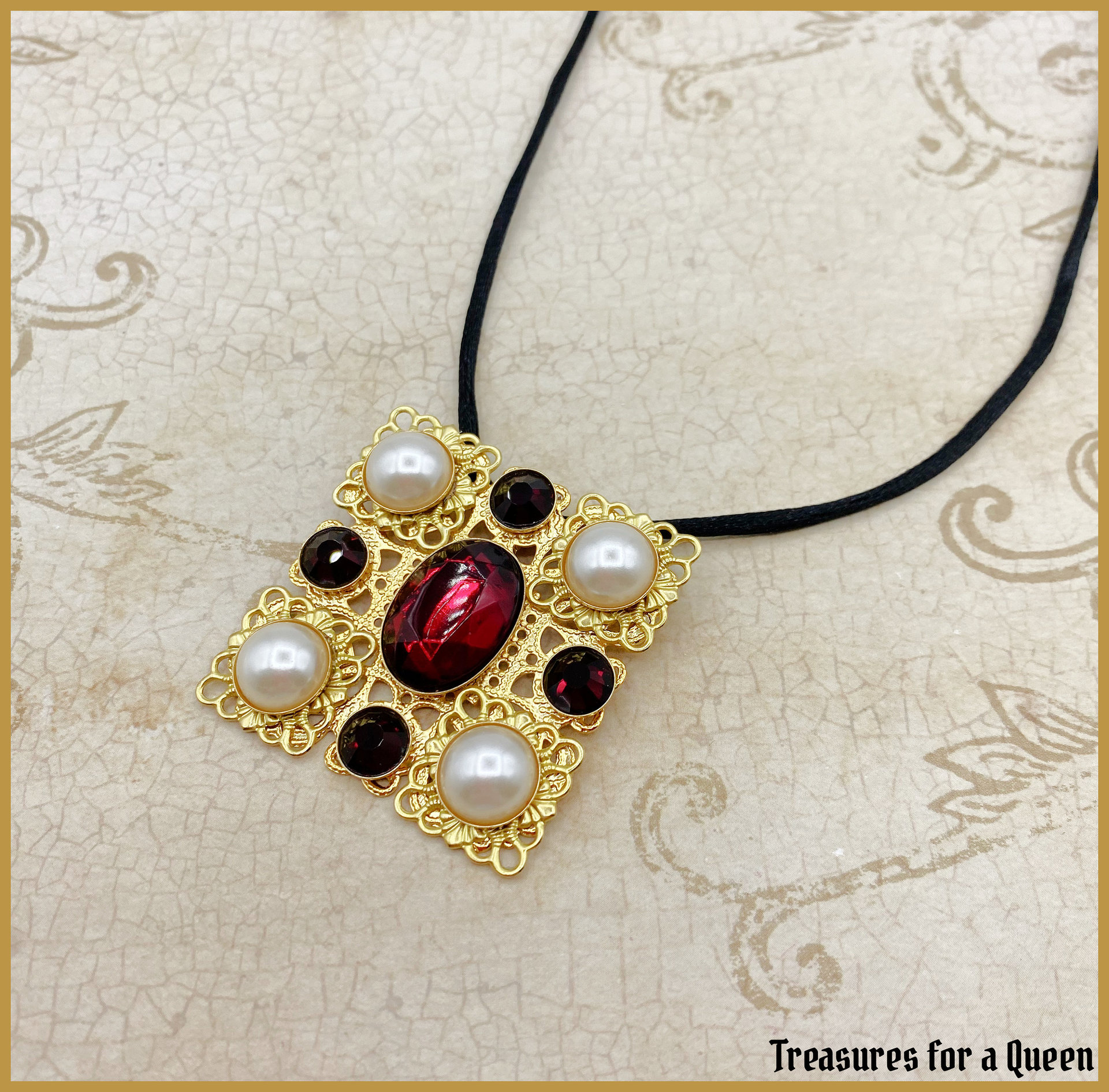 Tudor Replica Necklace, Elizabeth of York Medieval Historical Reproduction Pendant